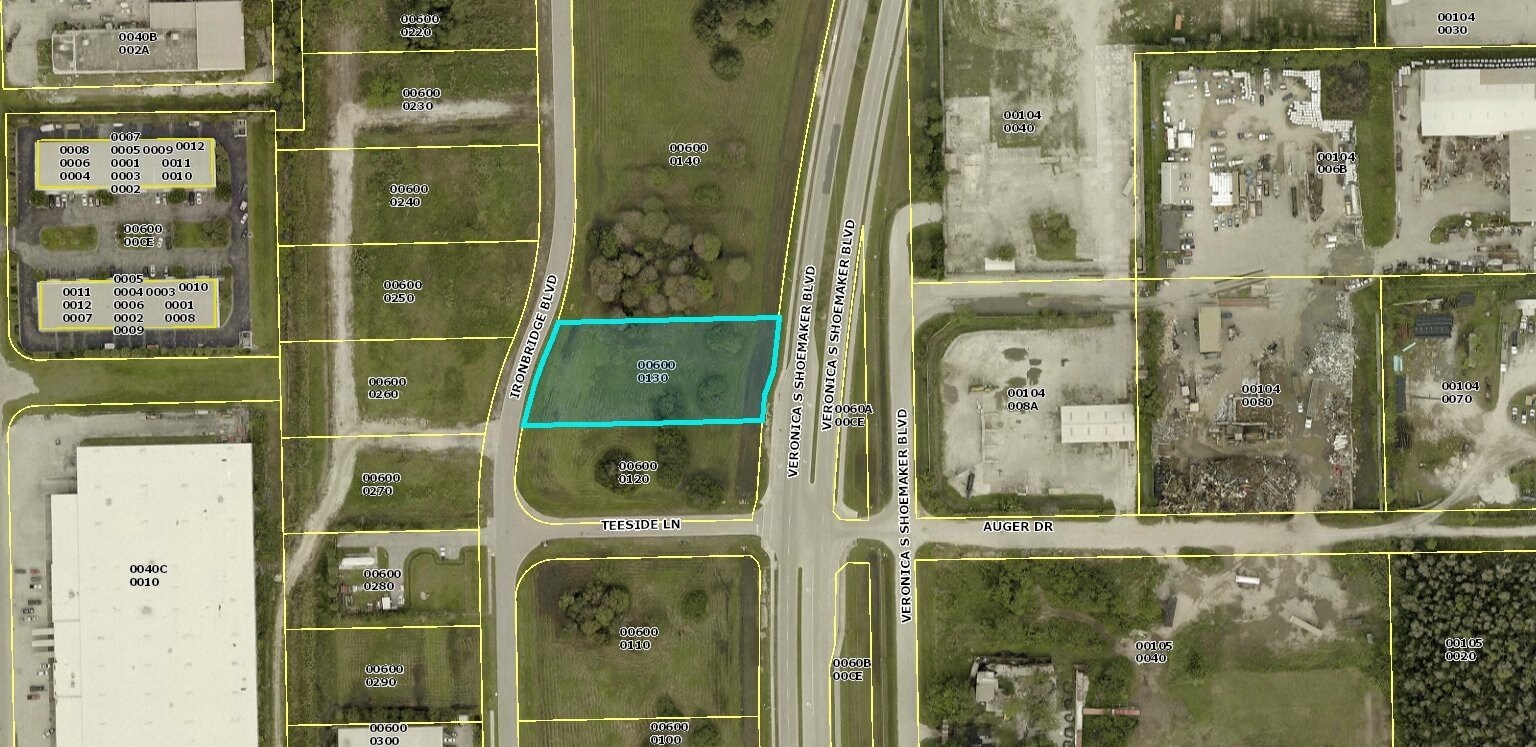 3695 Ironbridge Blvd, Fort Myers, FL for sale Building Photo- Image 1 of 1