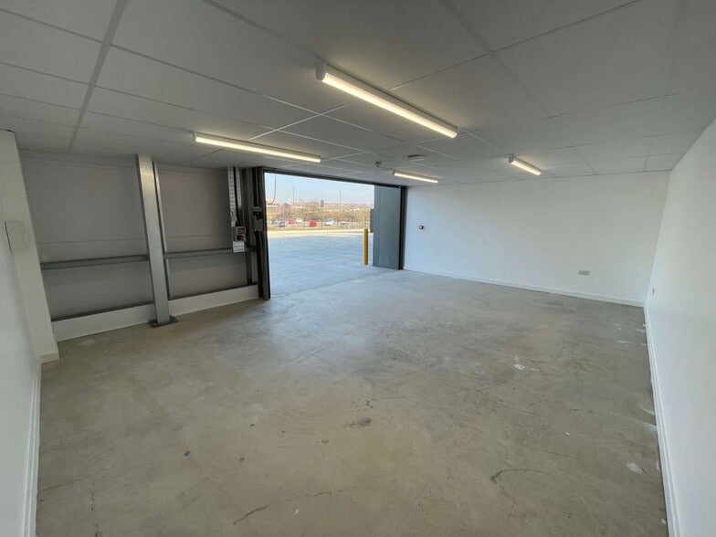 Brinsworth Street, Rotherham to rent - Building Photo - Image 2 of 8