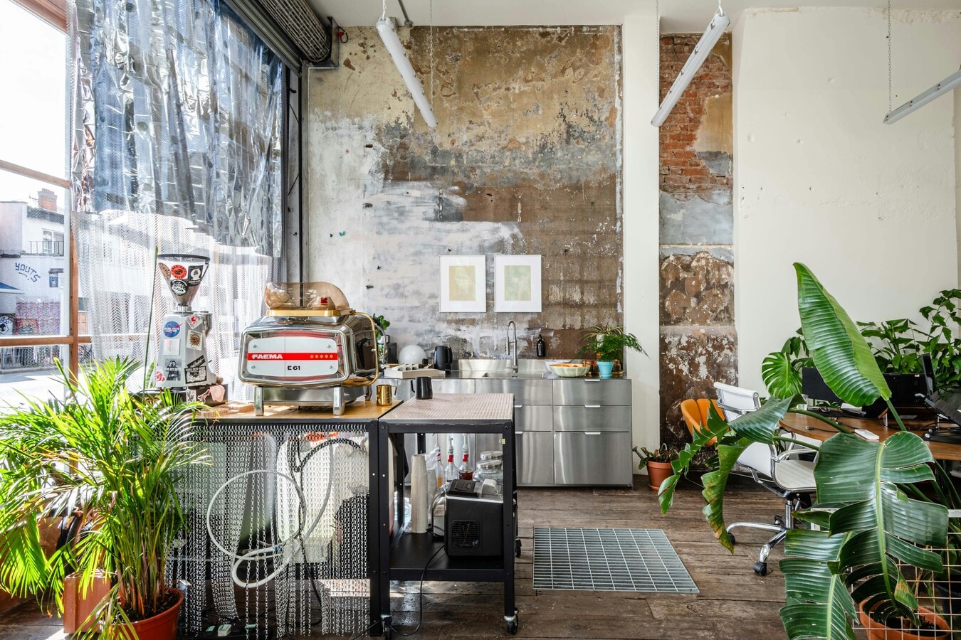 489-497 Hackney Rd, London, LND E2 9ED - Unit 493-495 - - Interior Photo - Image 1 of 14