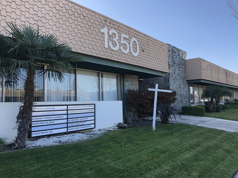 1350 W Robinhood Dr, Stockton, CA for rent - Building Photo - Image 1 of 13