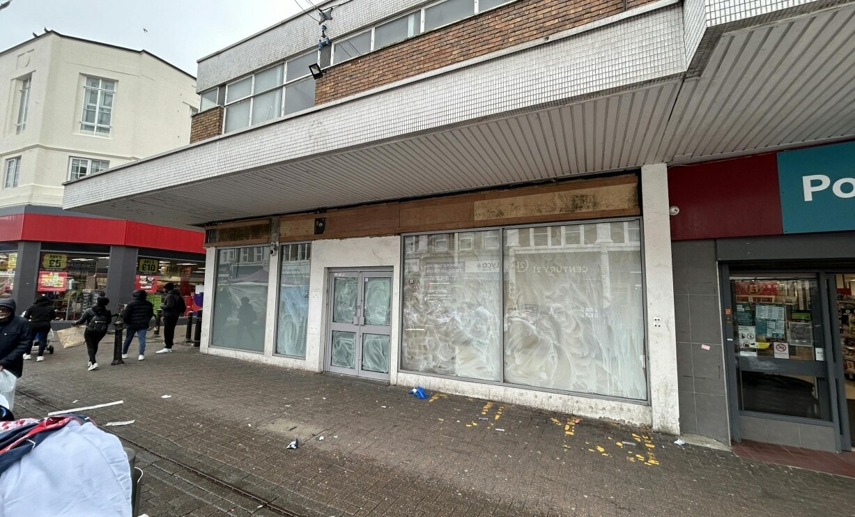 30-32 East St, Barking for sale Primary Photo- Image 1 of 1