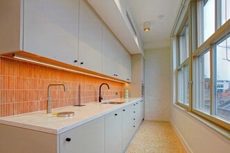 82 Clerkenwell Rd, London to rent Interior Photo- Image 2 of 4