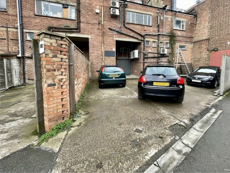 236 Imperial Dr, Harrow to rent - Building Photo - Image 1 of 1