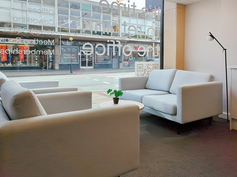 23-25 Market St, Crewe to rent - Interior Photo - Image 3 of 10