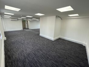 83-99 High St, Marlow to rent Interior Photo- Image 1 of 3