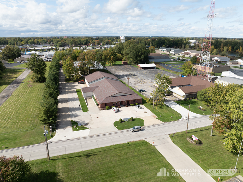 561 Ternes Ln, Elyria, OH for rent - Aerial - Image 3 of 9