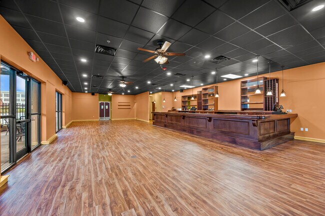 More details for 607 N Trade St, Winston-Salem, NC - Retail to Rent