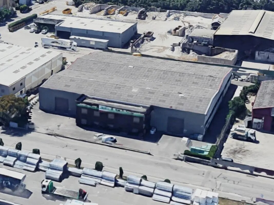 Office in Vaulx-en-Velin to rent Aerial- Image 1 of 8