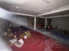 Retail in Paris to rent Interior Photo- Image 2 of 6