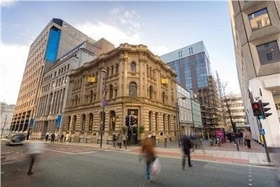 13 Bond Ct, Leeds to rent Building Photo- Image 1 of 2