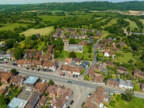 1 Outwood Ln, Bletchingley, SRY - Aerial map view