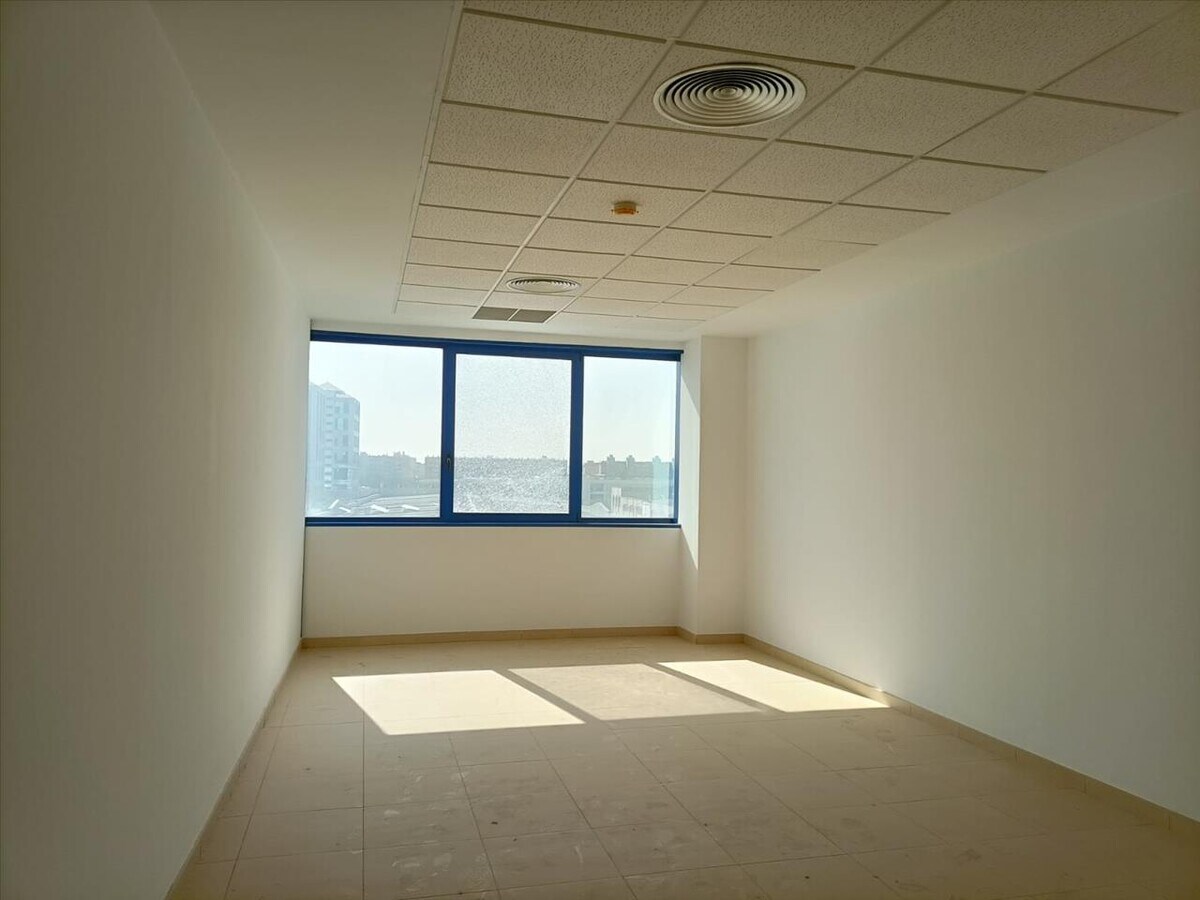 Seville, SEV 41015 - Unit 19 -  - Interior Photo - Image 2 of 7