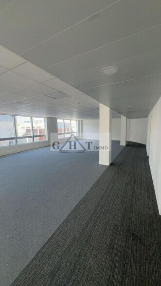 Office in Saint-Ouen-sur-Seine to rent - Interior Photo - Image 3 of 5
