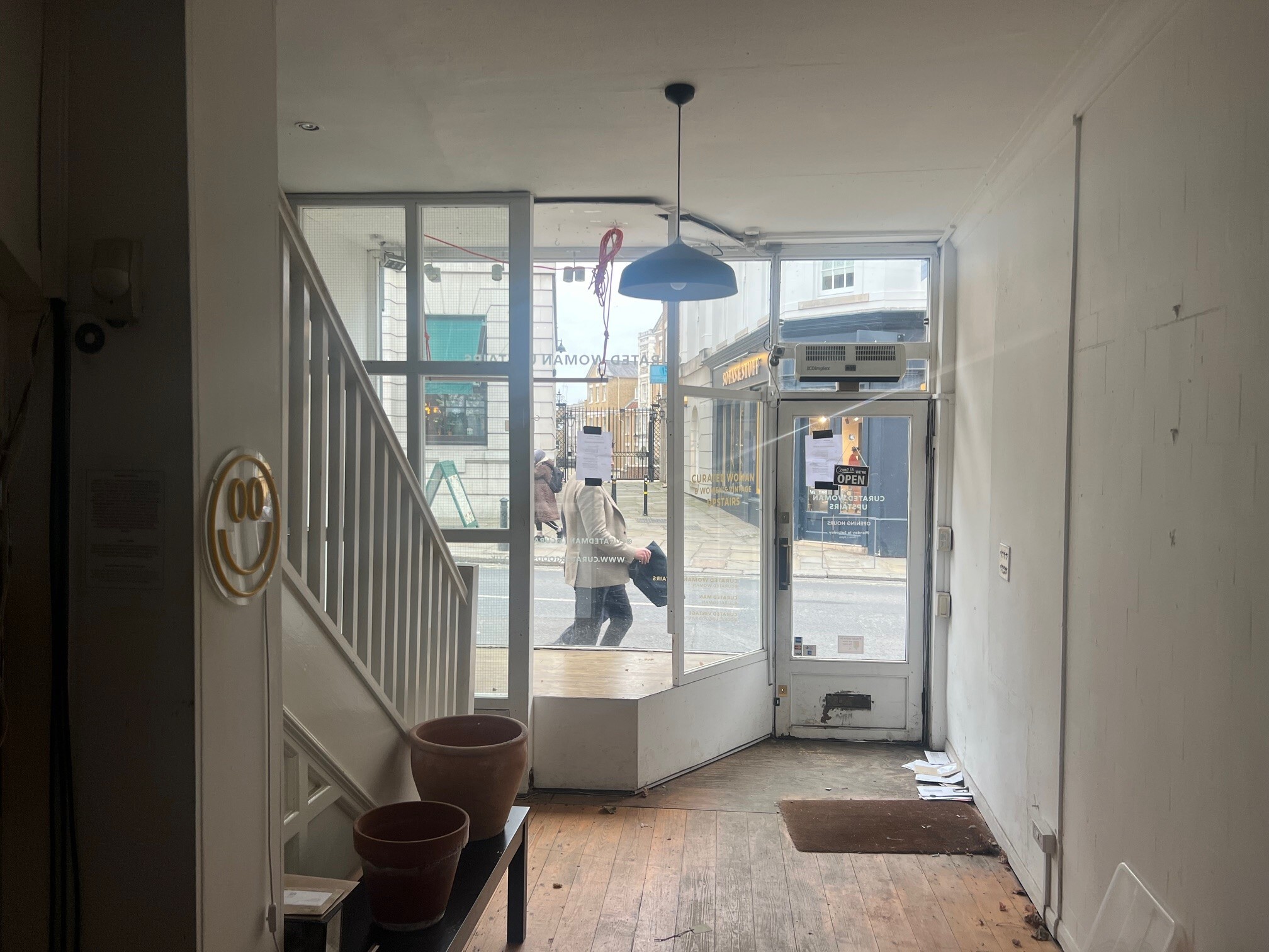 10 Hill St, Richmond to rent Interior Photo- Image 1 of 2