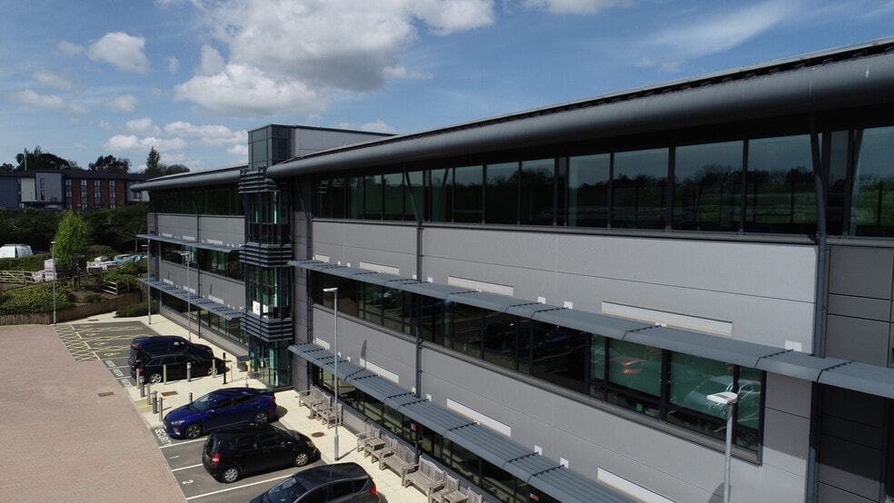 Emperor Way, Exeter to rent - Building Photo - Image 2 of 6