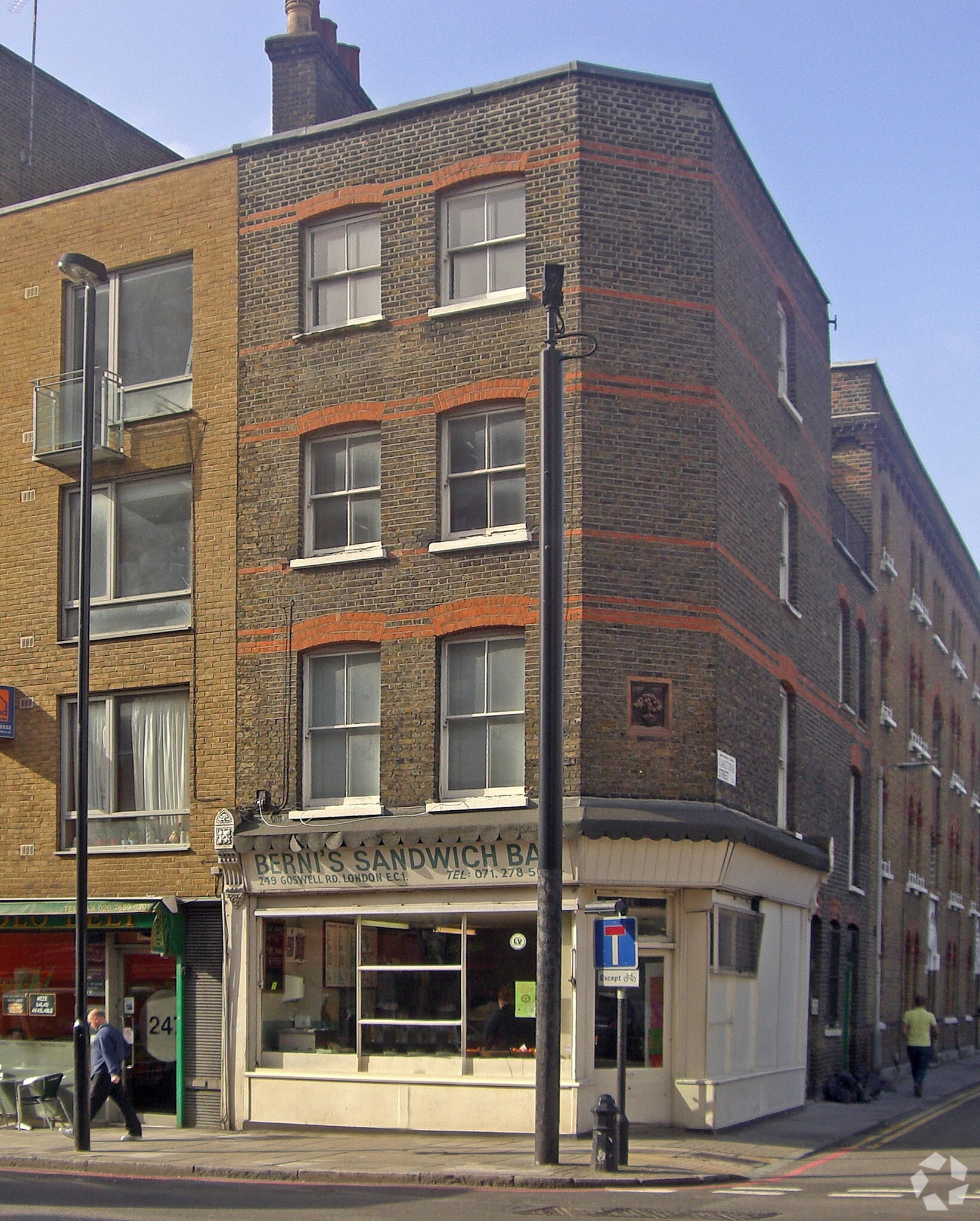 249 Goswell Rd, London to rent Primary Photo- Image 1 of 5