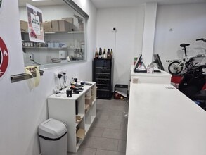 Retail in Vilanova del Vallès, Barcelona to rent Interior Photo- Image 2 of 11