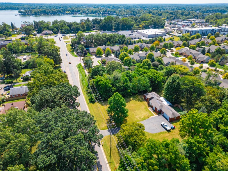 1392 S Williams Lake Rd, White Lake, MI for sale - Aerial - Image 2 of 4