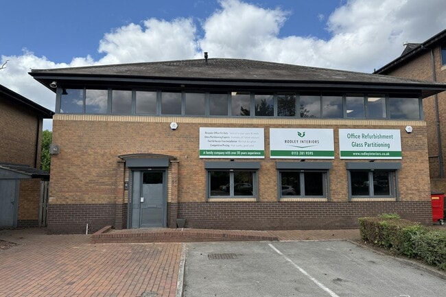 More details for Royds Hall Rd, Leeds - Office to Rent