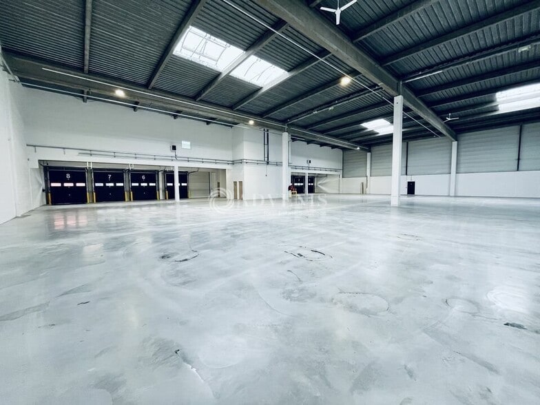 Industrial in Aulnay-sous-Bois to rent - Building Photo - Image 3 of 7