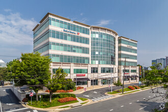 1934 Old Gallows Rd, Vienna, VA for rent Building Photo- Image 1 of 12