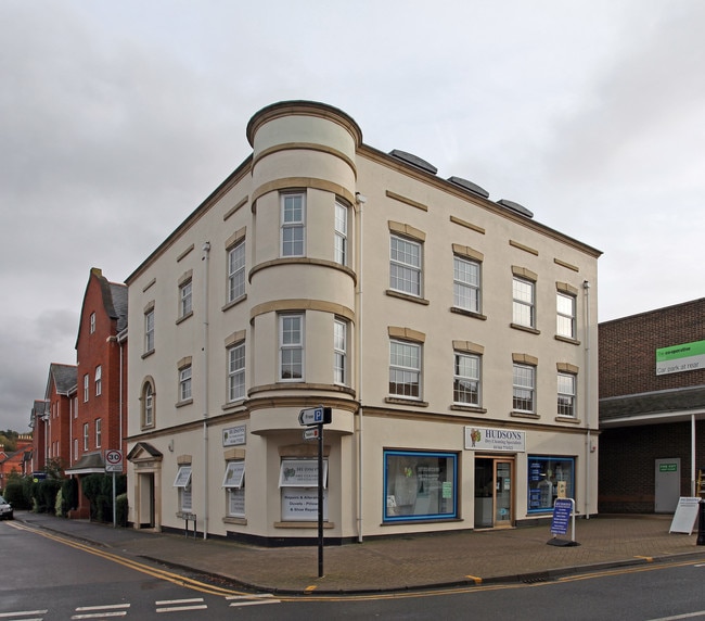 More details for 141-143 High St, Crowthorne - Retail to Rent