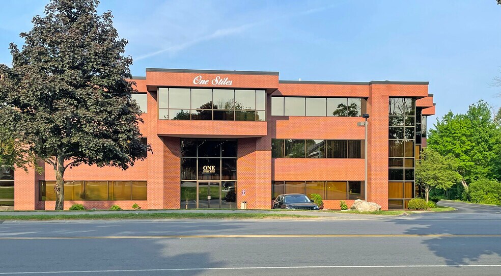 1 Stiles Rd, Salem 03079 Office for Rent