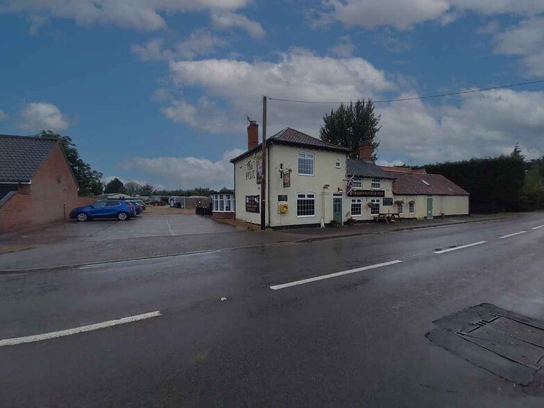 London Road, Beccles to rent - Building Photo - Image 3 of 17