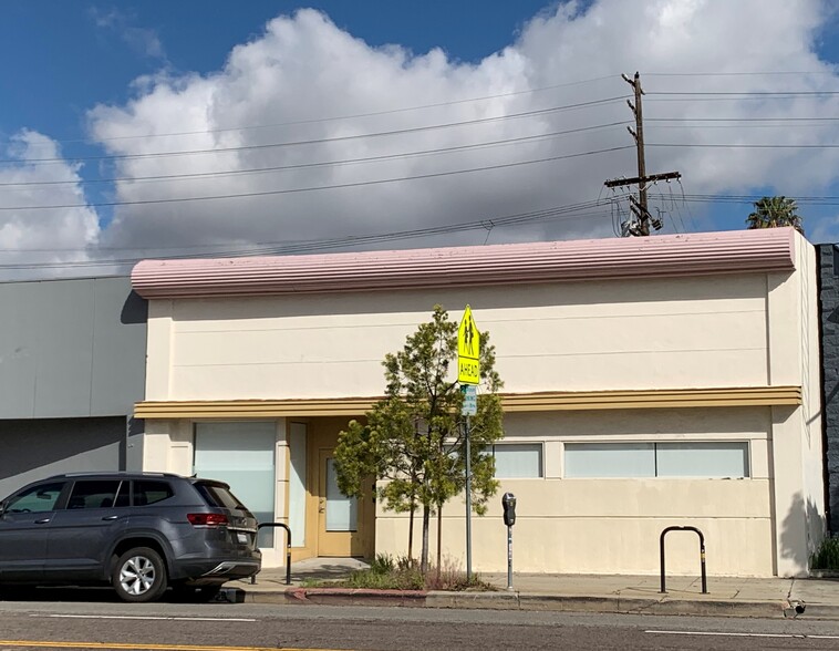 5259 W Pico Blvd, Los Angeles, CA for rent - Building Photo - Image 2 of 11