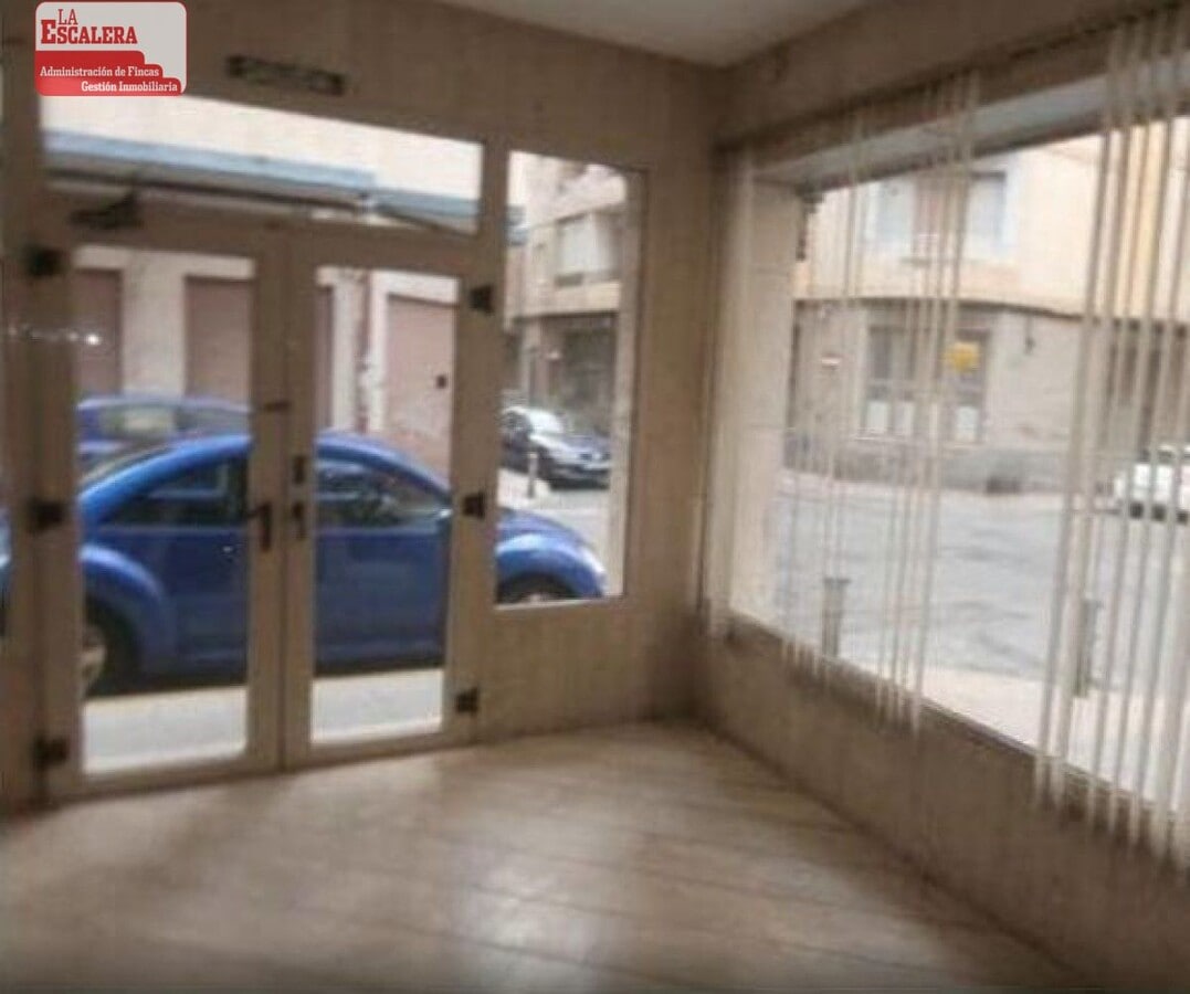 Elda, ALI 03600 -  -  - Interior Photo - Image 2 of 4