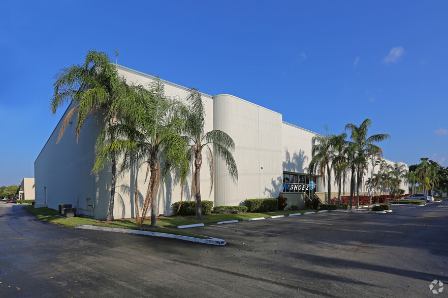 5535-5545 NW 35th Ave, Fort Lauderdale, FL for rent - Primary Photo - Image 1 of 8