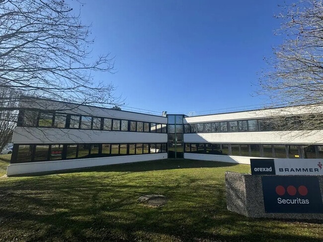 Location Bureaux 278 m²