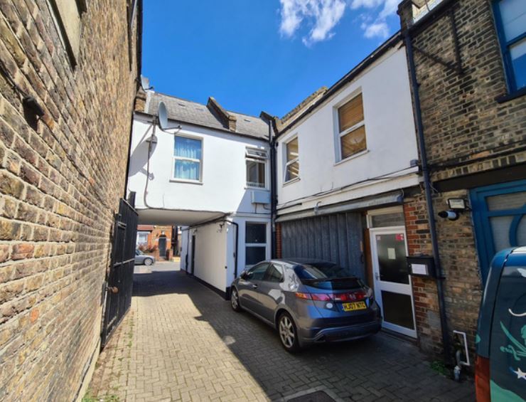 1A & 1B Walpole Rd, London for sale Primary Photo- Image 1 of 1