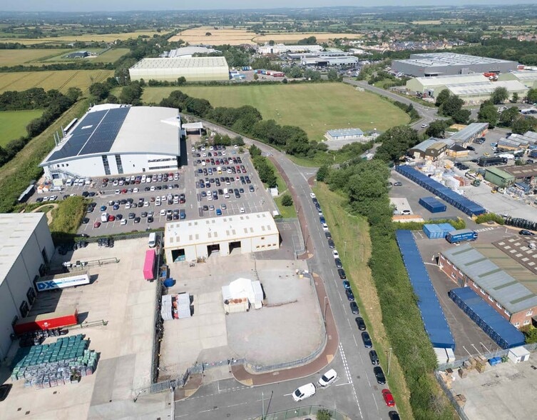 Swift Way, Melksham for sale - Building Photo - Image 3 of 4