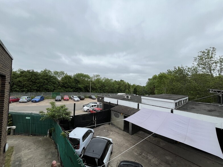 Barnet Bypass, South Mimms to rent - Building Photo - Image 1 of 7
