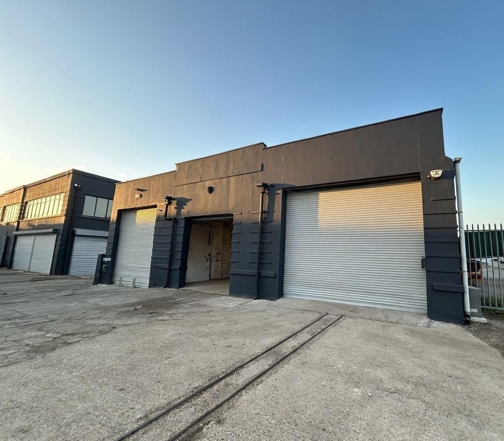 Laundry Rd, Minster to rent Building Photo- Image 1 of 17