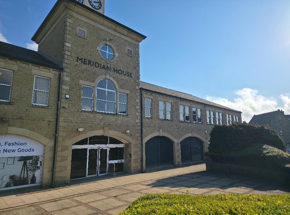 6B Bradford Rd, Keighley to rent Building Photo- Image 1 of 1