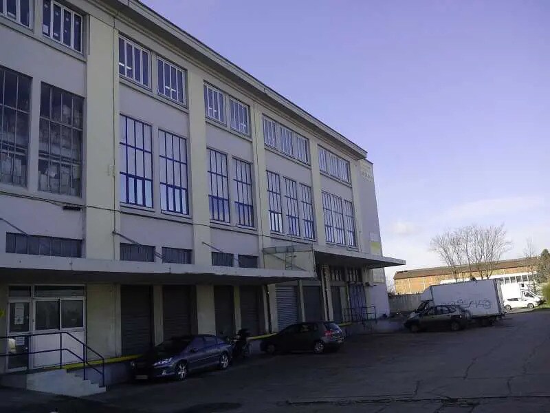Light Industrial in Bobigny to rent Building Photo- Image 1 of 6