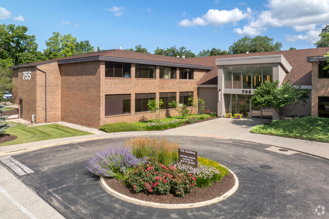 More details for 755 S Milwaukee Ave, Libertyville, IL - Office, Office/Medical for Rent