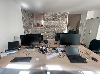 More details for Office, Retail to Rent