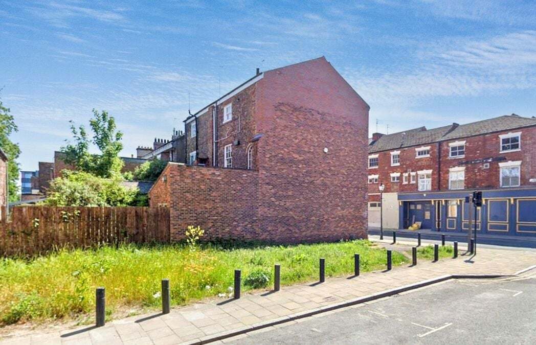 Charles St, Hull for sale Primary Photo- Image 1 of 4