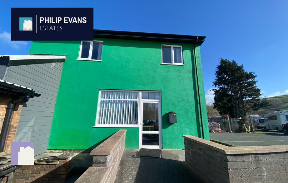 Glan Yr Afon Industrial Estate, Aberystwyth to rent - Building Photo - Image 3 of 5