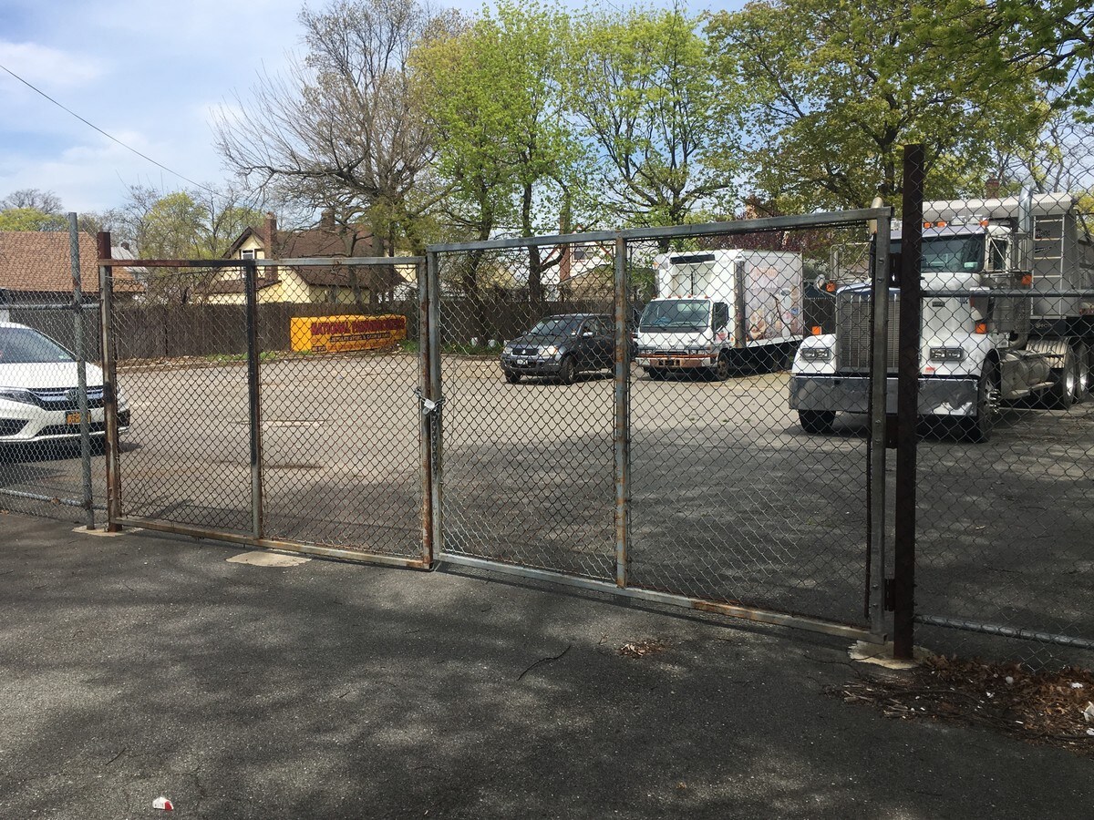 265 Sheridan Blvd, Inwood 11096 UK