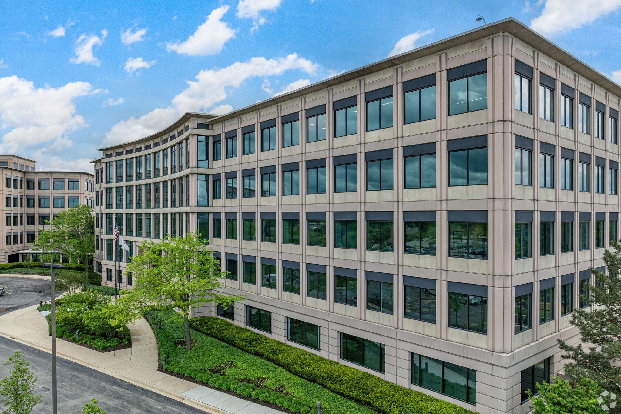 4320 Winfield Rd, Warrenville, IL to rent Primary Photo- Image 1 of 5