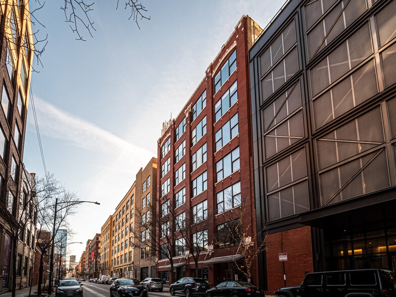 1033 W Van Buren St, Chicago, IL to rent - Building Photo - Image 1 of 9
