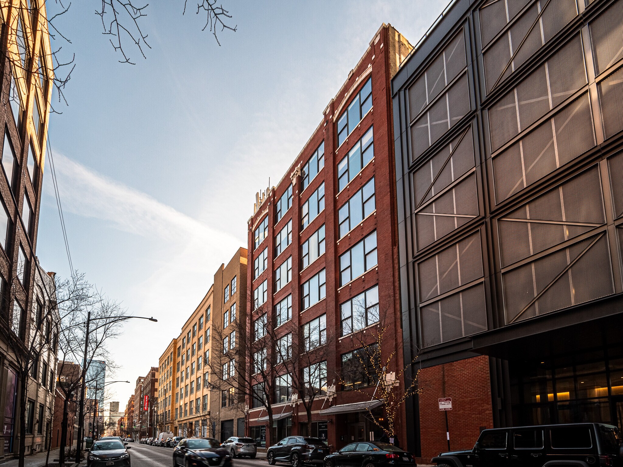 1033 W Van Buren St, Chicago, IL to rent Building Photo- Image 1 of 10