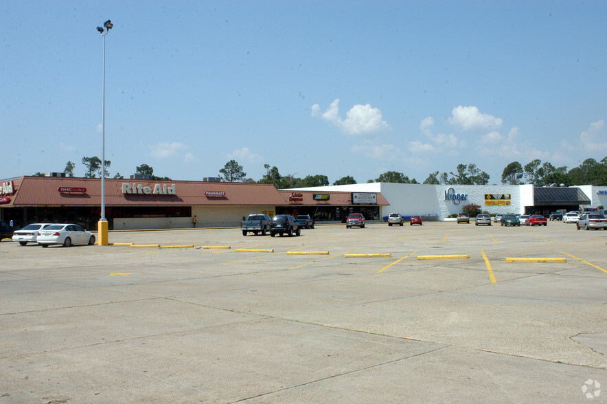 125 W McNeese St, Lake Charles, LA for sale - Primary Photo - Image 1 of 1