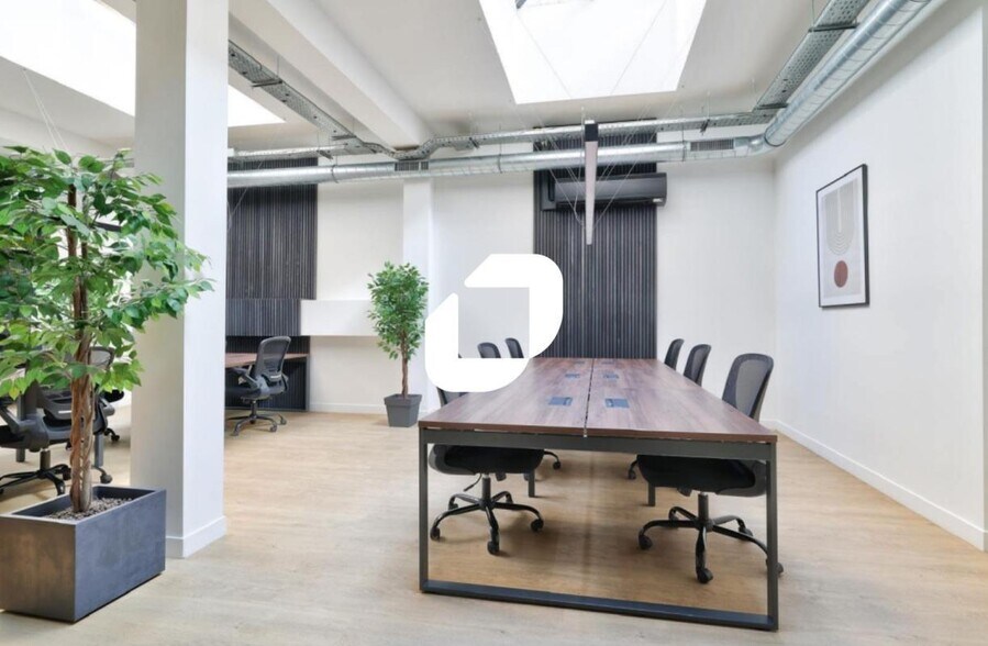 Office in Paris for sale - Interior Photo - Image 3 of 11