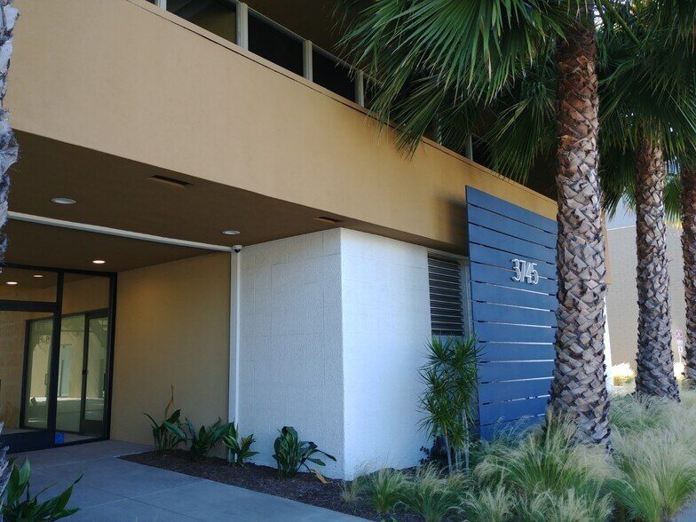 3745 Long Beach Blvd, Long Beach, CA for rent - Building Photo - Image 1 of 5