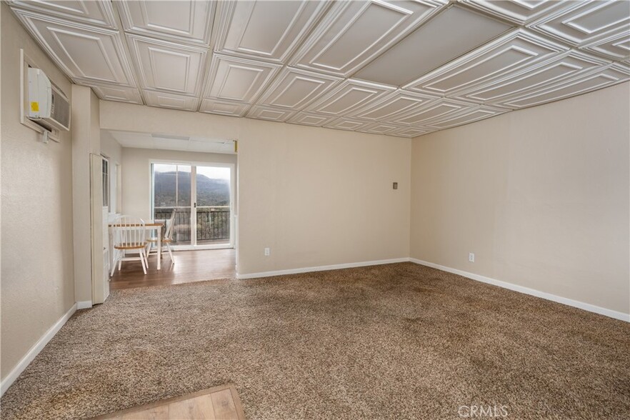 38797 California 41, Oakhurst, CA for rent - Building Photo - Image 3 of 8